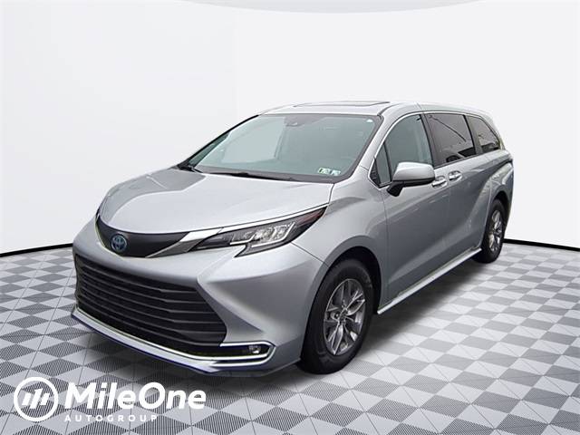 2023 Toyota Sienna XLE — Minivan — 20,466 mi — Harrisburg, PA