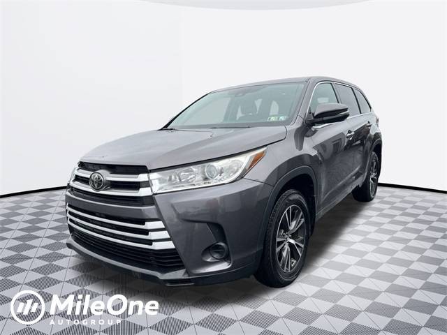 2017 Toyota Highlander LE V6 — SUV — 111,243 mi — Harrisburg, PA