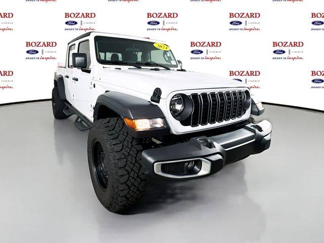 2024 Jeep Gladiator Sport — Pickup Truck — 17,631 mi — Saint Augustine, FL