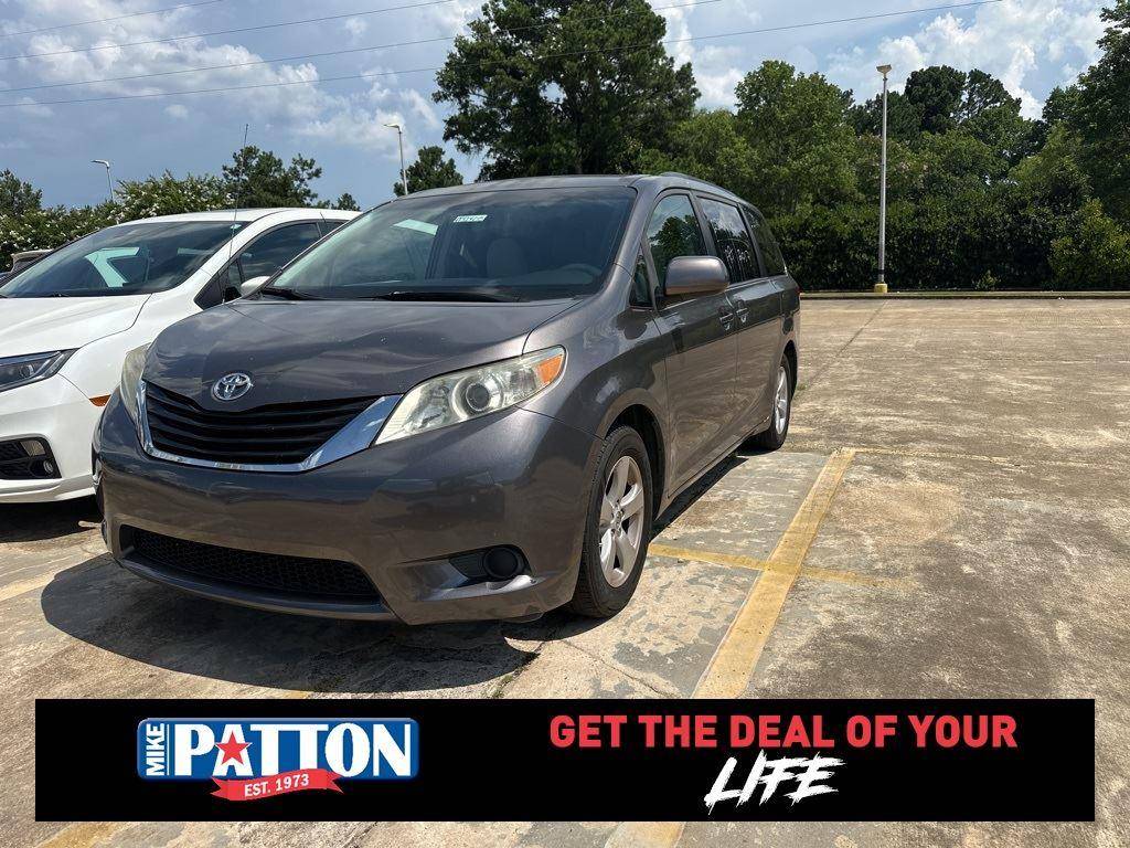 2013 Toyota Sienna LE — Minivan — 274,000 mi — La Grange, GA