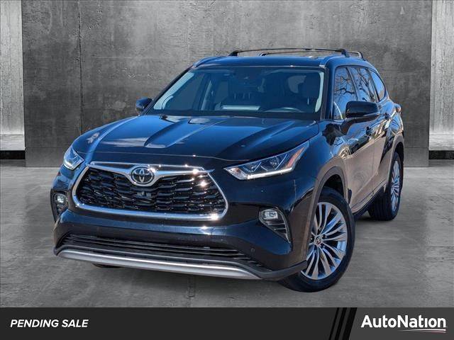 2022 Toyota Highlander Platinum — SUV — 33,999 mi — Scottsdale, AZ