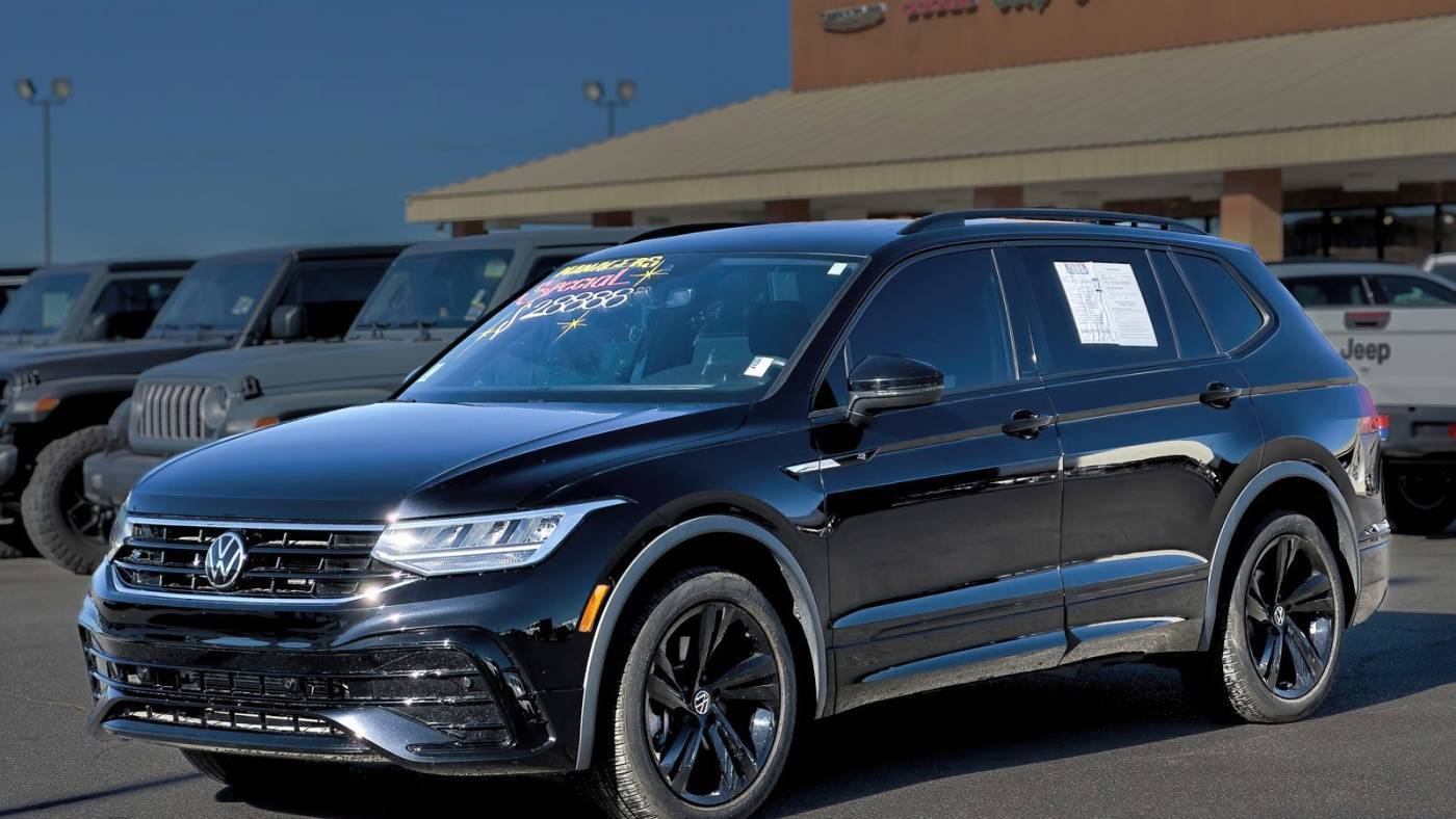 2023 Volkswagen Tiguan SE R-Line Black — SUV — 19,857 mi — Pahrump, NV