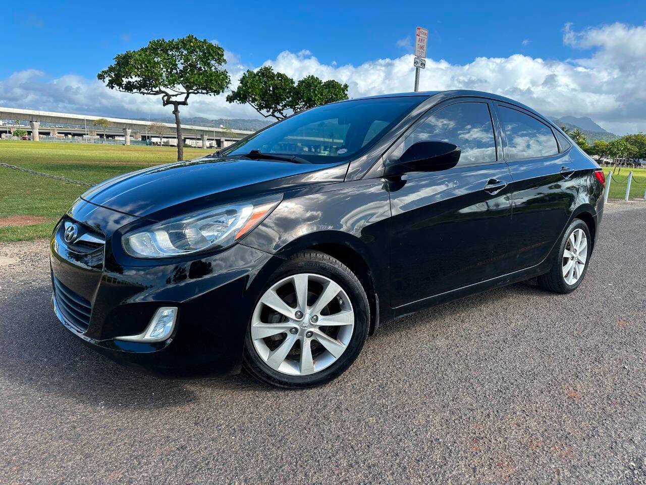 2013 Hyundai Accent GLS — Sedan — 96,289 mi — Honolulu, HI