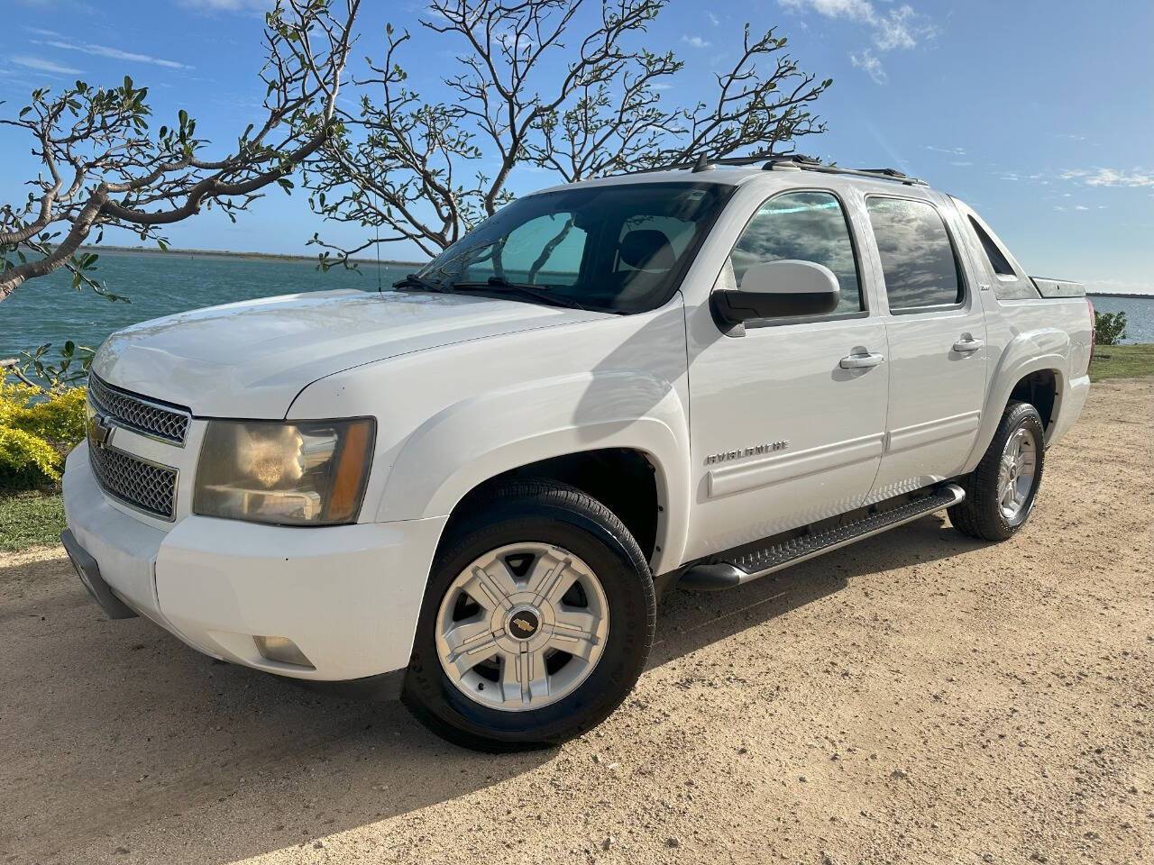 2011 Chevrolet Avalanche LT — Pickup Truck — 149,165 mi — Honolulu, HI