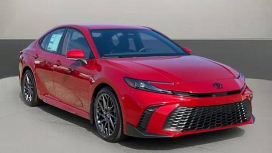 2025 Toyota Camry Hybrid SE — Sedan — 8,879 mi — Chattanooga, TN