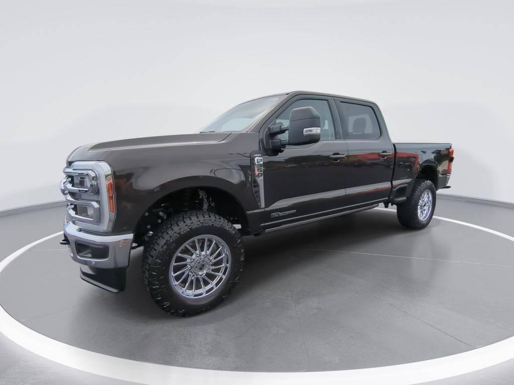 2025 Ford Super Duty F-350 LARIAT — Pickup Truck — 8,620 mi — Sweetwater, TN