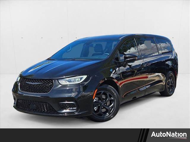 2022 Chrysler Pacifica Hybrid Touring L — Minivan — 24,092 mi — Scottsdale, AZ