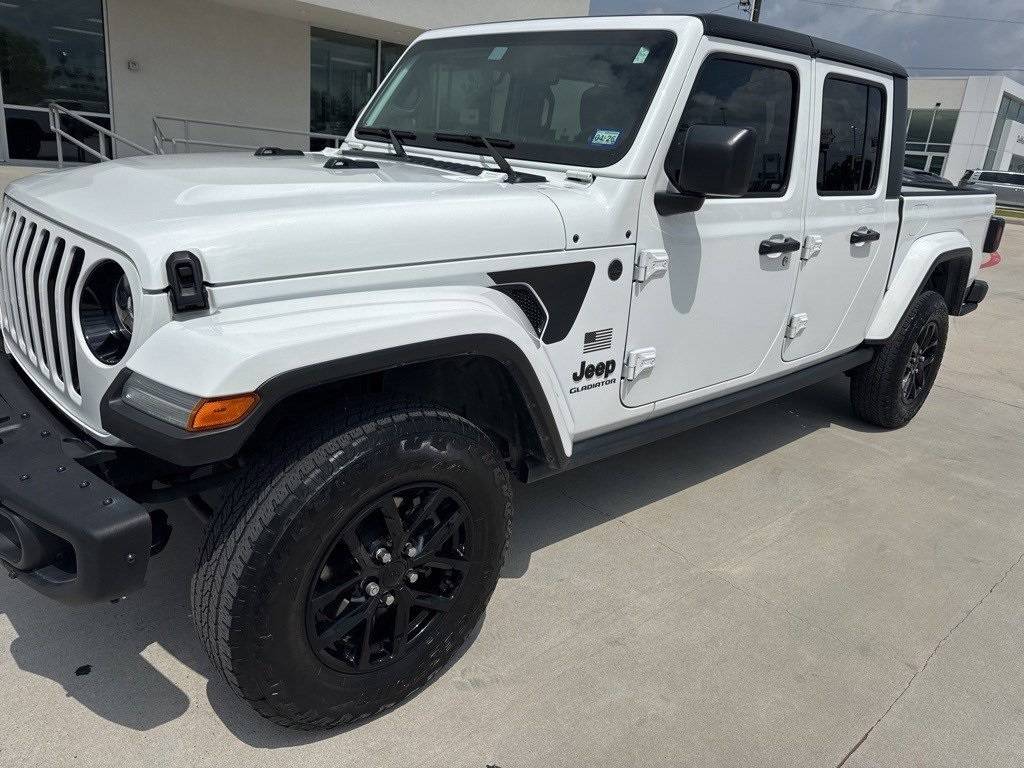 2023 Jeep Gladiator Freedom — Pickup Truck — 19,194 mi — Conroe, TX