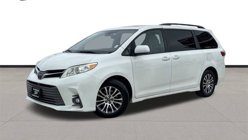2019 Toyota Sienna XLE — Minivan — 83,686 mi — Conroe, TX