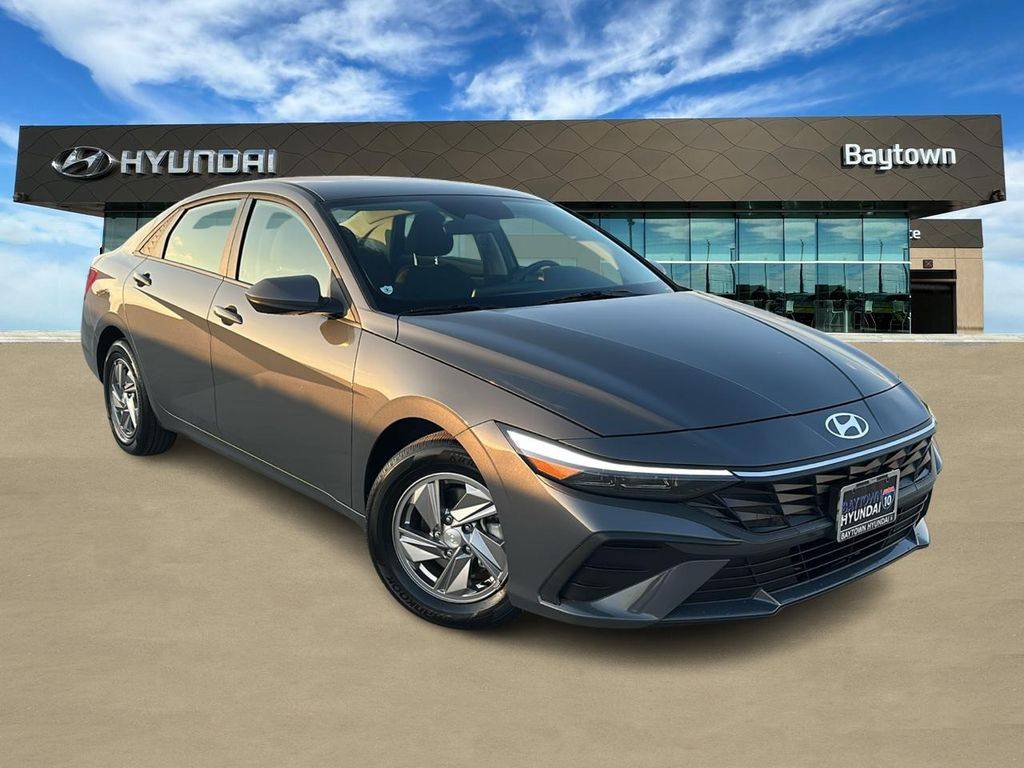 2025 Hyundai Elantra SE — Sedan — 5,184 mi — BAYTOWN, TX