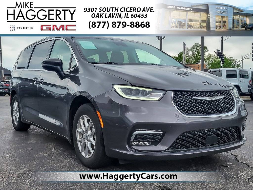 2023 Chrysler Pacifica Touring L — Minivan — 70,161 mi — Oak Lawn, IL