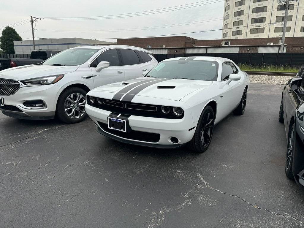 2016 Dodge Challenger SXT — Coupe — 89,171 mi — Oak Lawn, IL