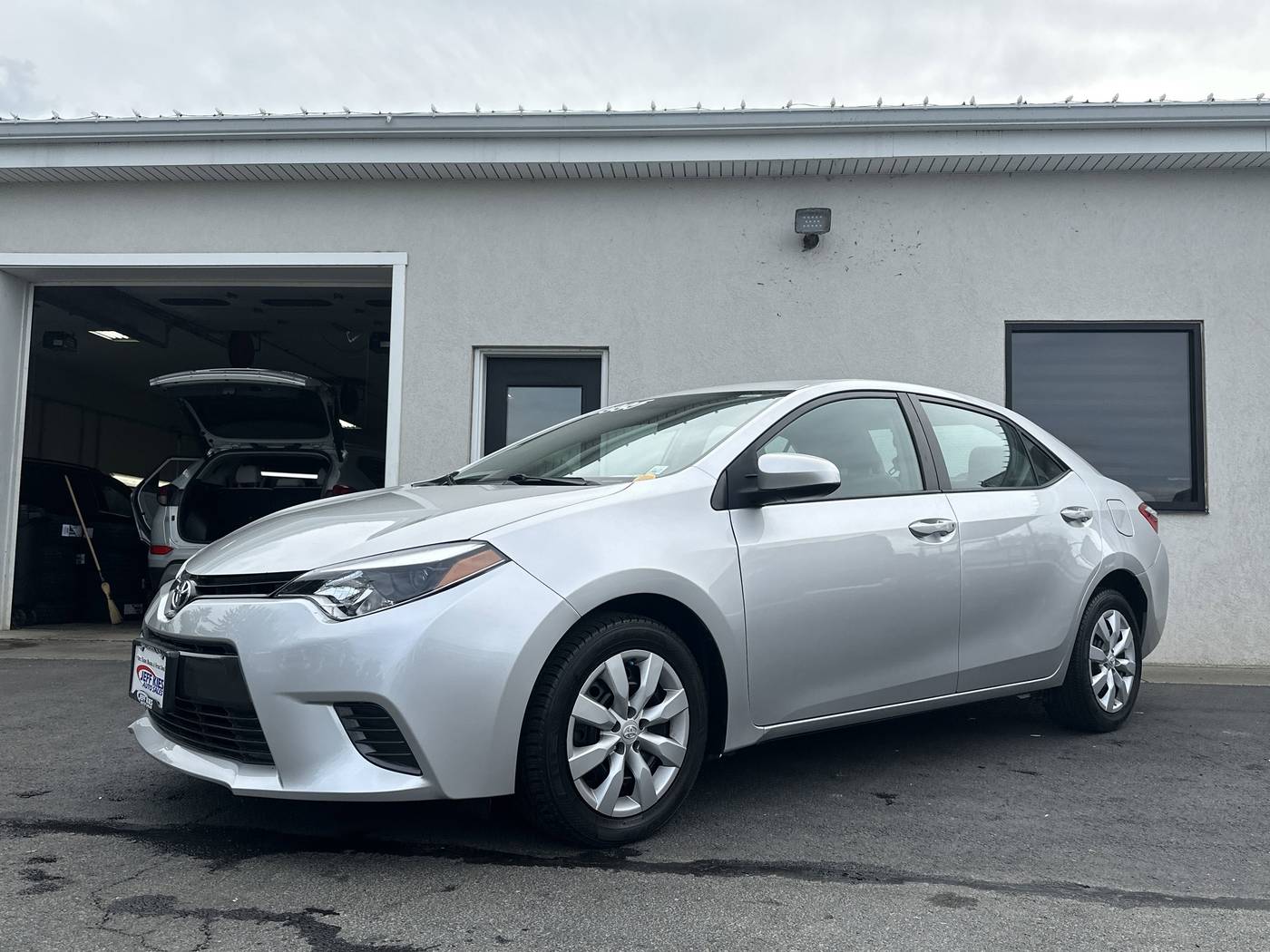 2016 Toyota Corolla LE — Sedan — 74,000 mi — Apalachin, NY