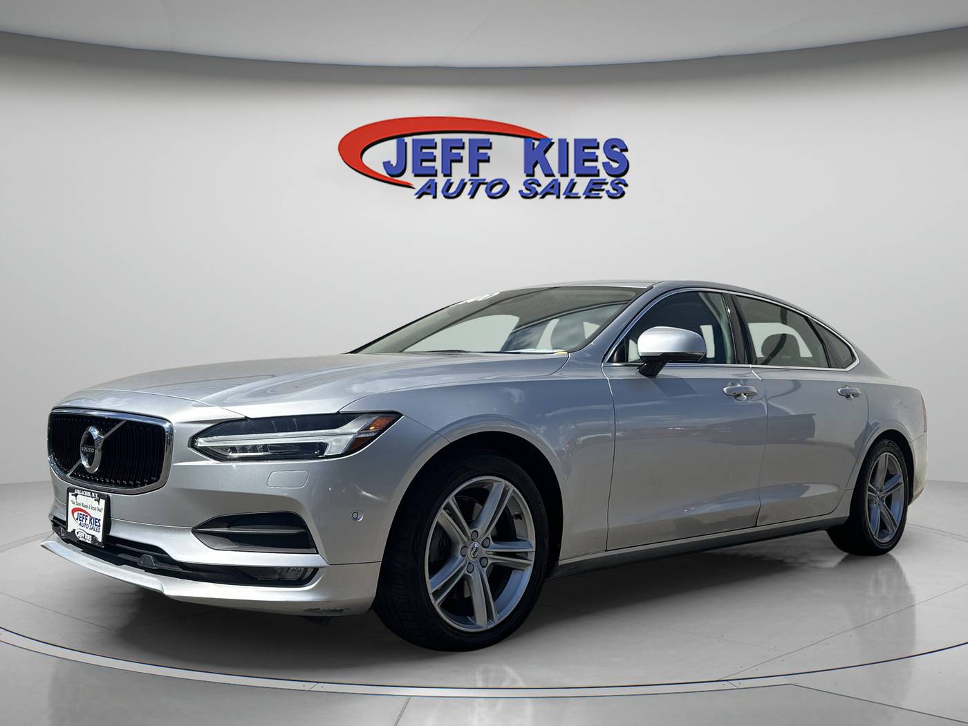 2018 Volvo S90 Momentum — Sedan — 73,000 mi — Apalachin, NY