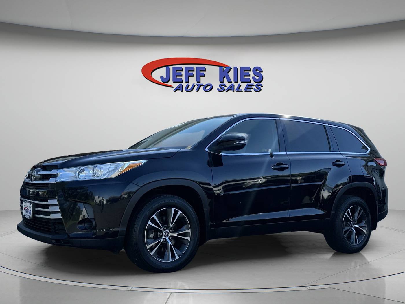 2019 Toyota Highlander LE V6 — SUV — 92,000 mi — Apalachin, NY