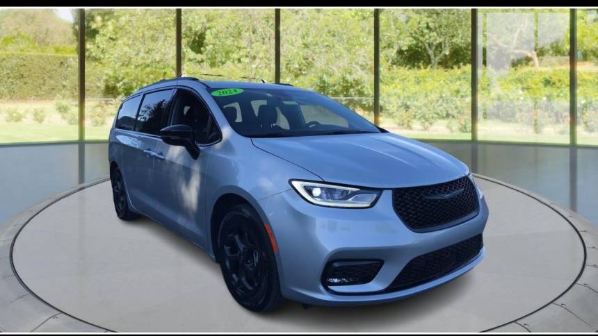 2024 Chrysler Pacifica Hybrid Premium S Appearance Package — Minivan — 471 mi — Frederick, MD