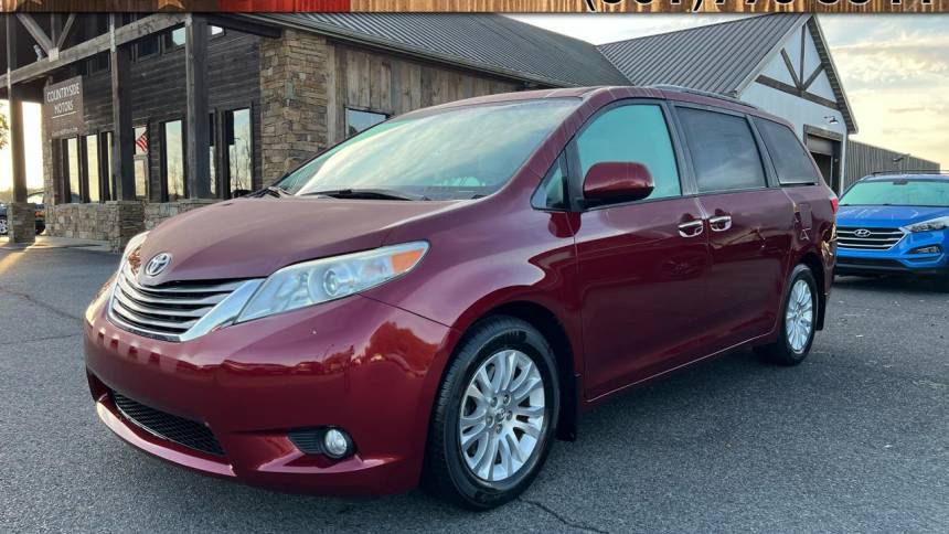 2017 Toyota Sienna Limited Premium — Minivan — 156,879 mi — Conway, AR