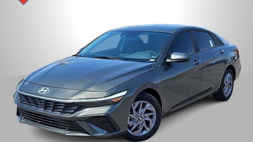 2024 Hyundai Elantra Hybrid Blue — Sedan — 4,369 mi — Las Vegas, NV