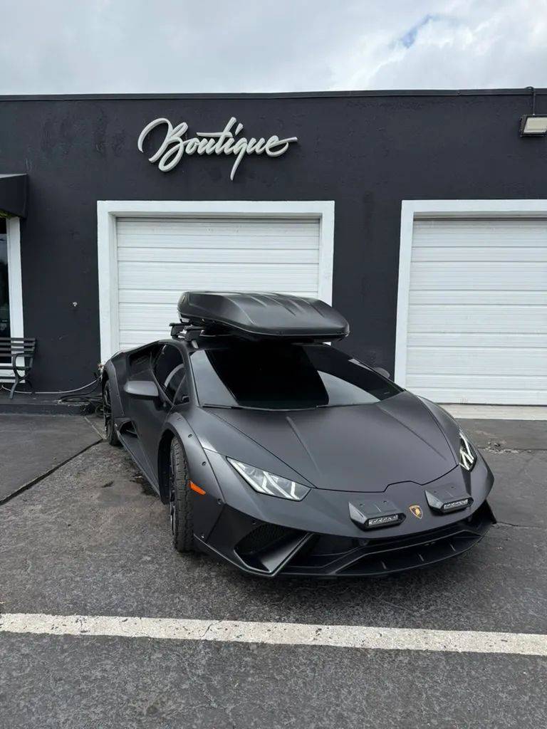 2024 Lamborghini Huracan Sterrato