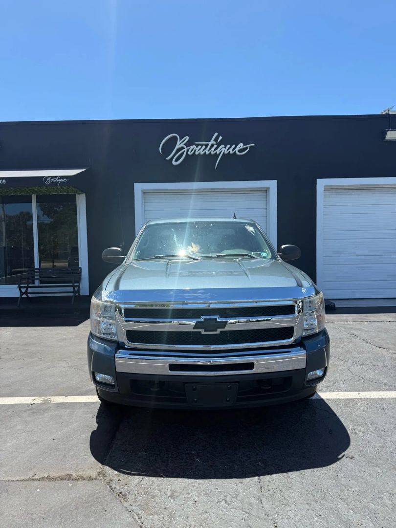 2011 Chevrolet Silverado 1500 LT — Pickup Truck — 60,697 mi — Fort Lauderdale, FL