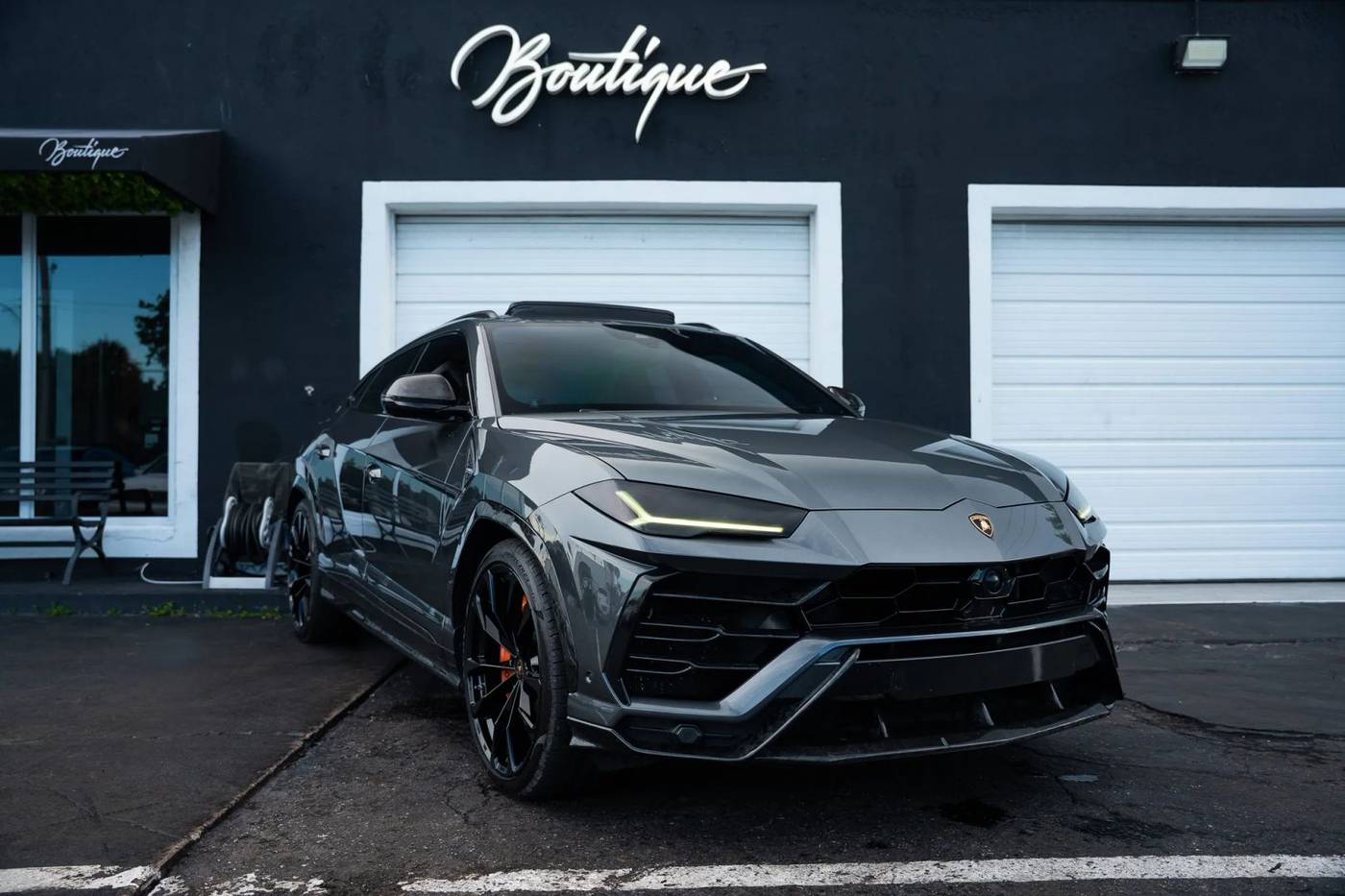 2019 Lamborghini Urus Standard