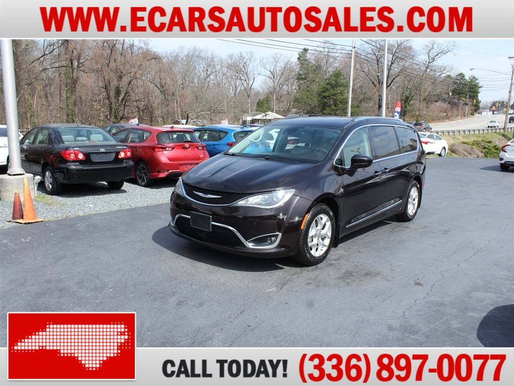2019 Chrysler Pacifica Touring L — Minivan — 134,922 mi — Greensboro, NC