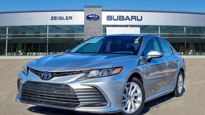 2022 Toyota Camry LE — Sedan — 43,320 mi — Schererville, IN