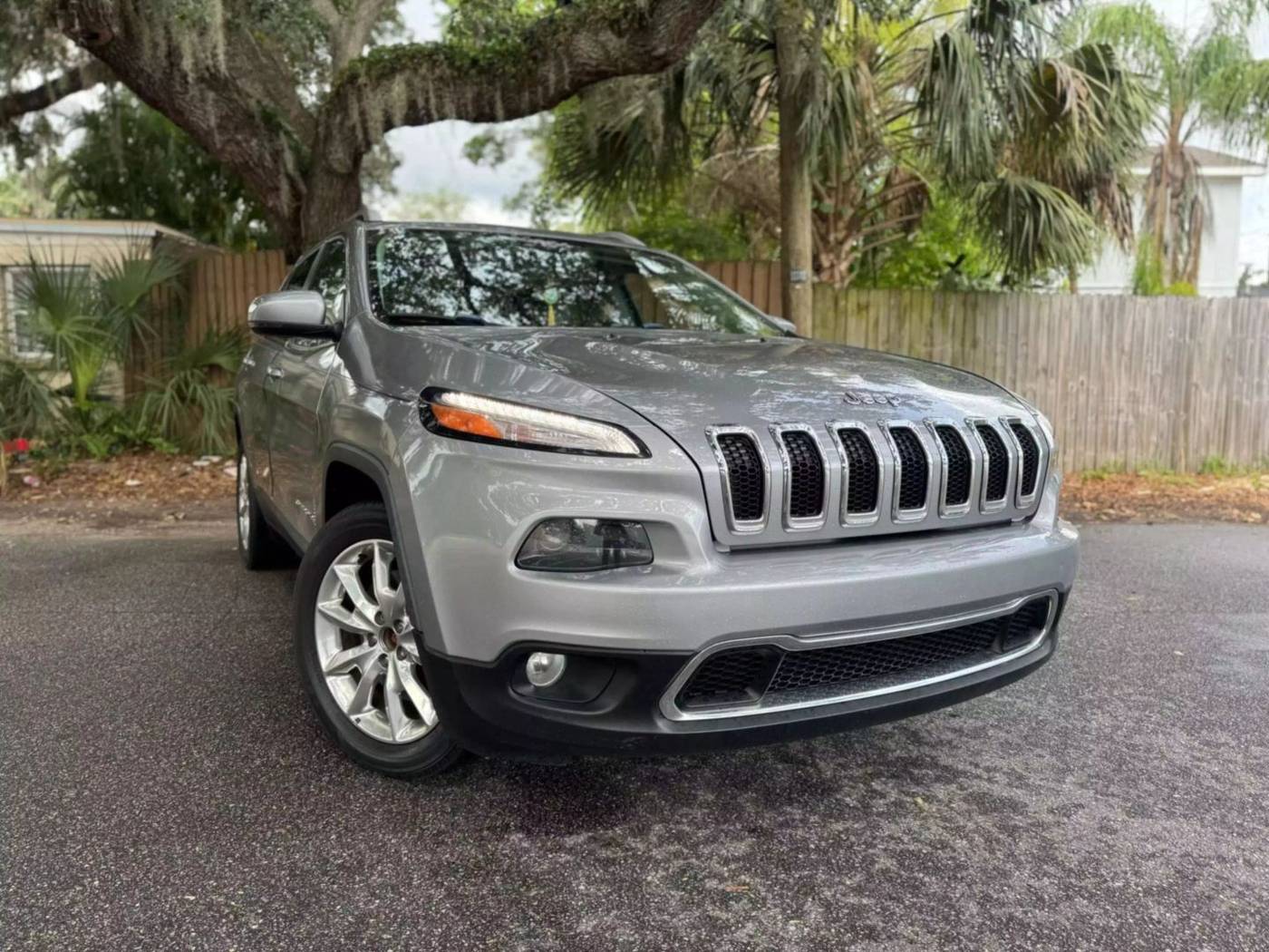 2017 Jeep Cherokee Limited — SUV — 135,703 mi — Tampa, FL
