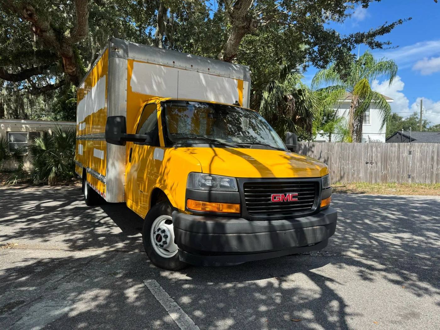 2021 GMC Savana Commercial Cutaway 3500 — Chassis Cab Truck — 100,043 mi — Tampa, FL