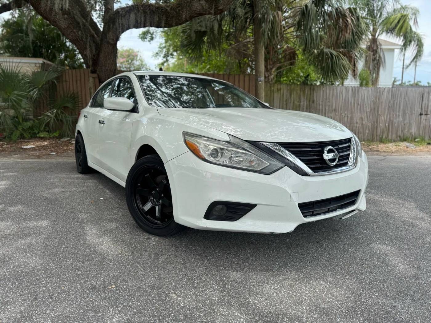 2018 Nissan Altima 2.5 SV — Sedan — 155,600 mi — Tampa, FL
