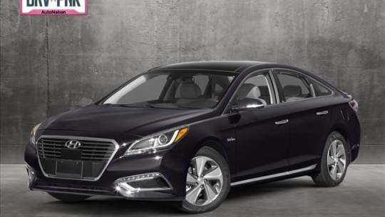 2016 Hyundai Sonata Hybrid Limited — Sedan — 131,635 mi — Tempe, AZ