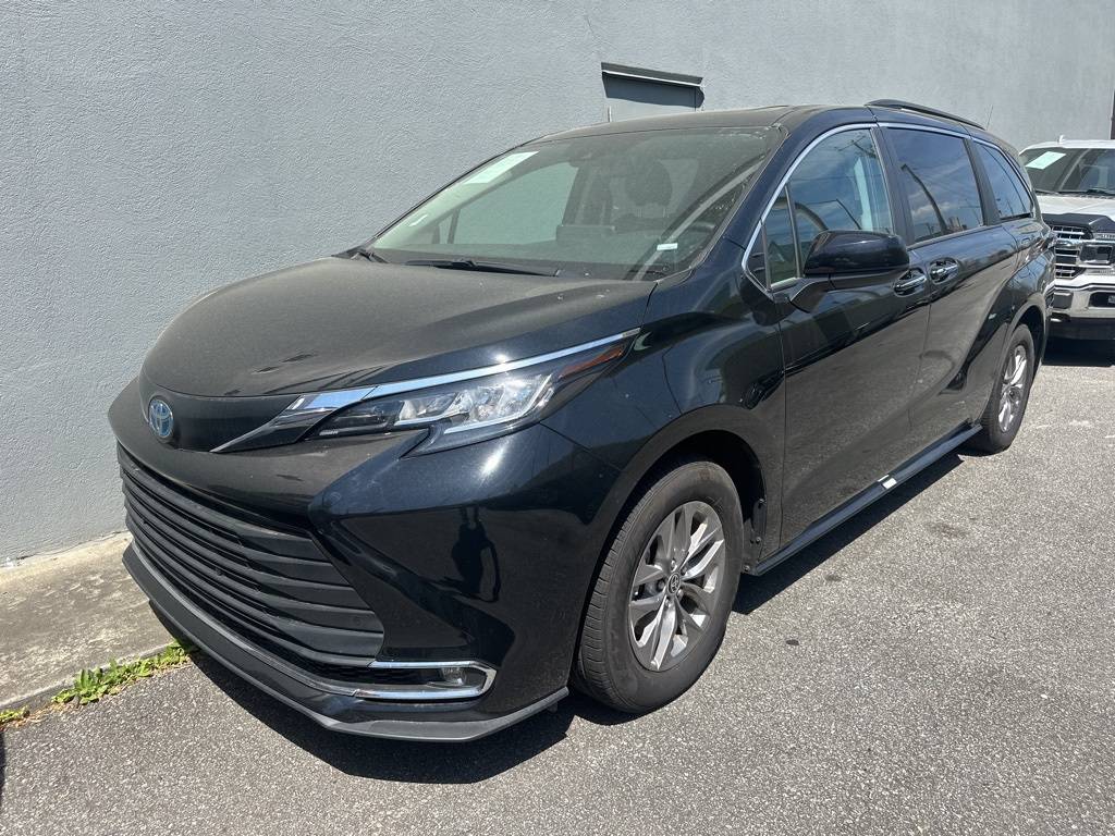 2023 Toyota Sienna XLE — Minivan — 40,562 mi — Altanta, GA