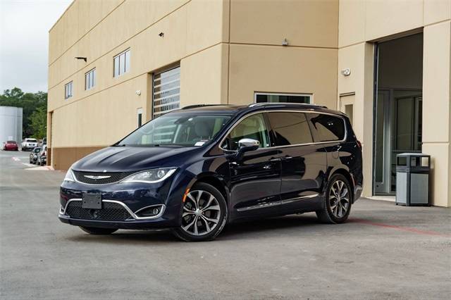 2017 Chrysler Pacifica Limited — Minivan — 128,118 mi — Boerne, TX