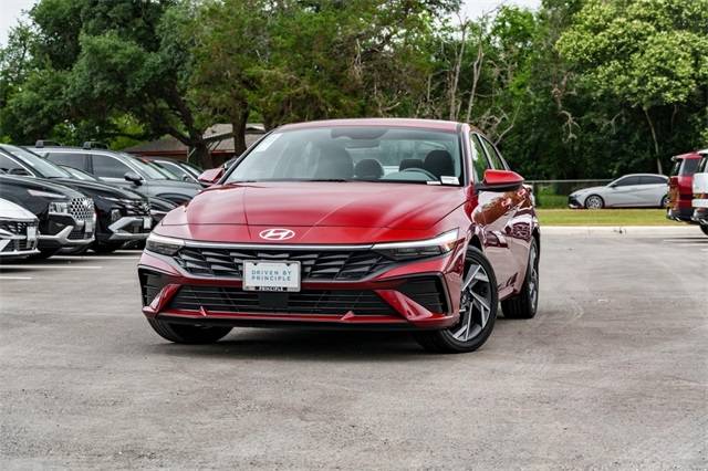 2025 Hyundai Elantra SEL Convenience — Sedan — 7 mi — Boerne, TX