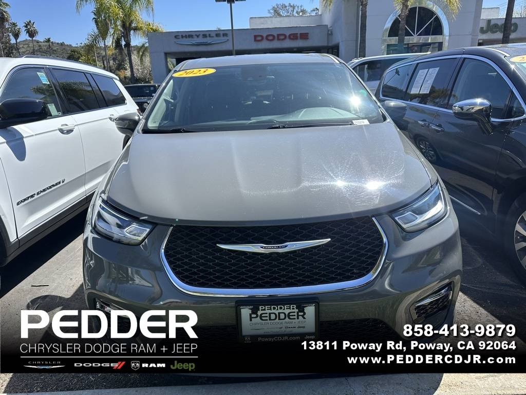 2023 Chrysler Pacifica Hybrid Touring L — Minivan — 50,433 mi — Poway, CA