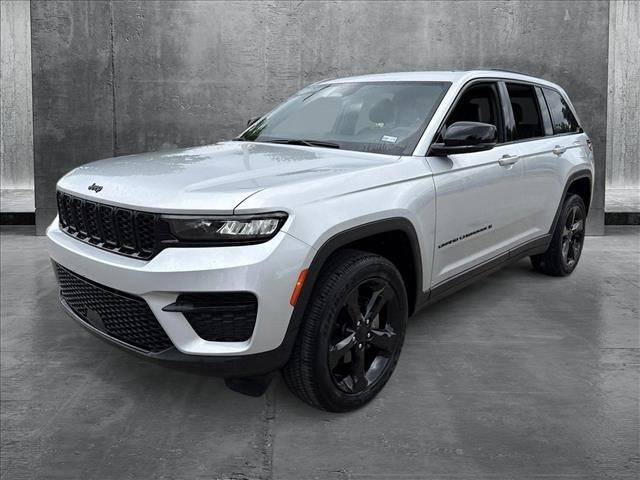 2023 Jeep Grand Cherokee Altitude — SUV — 8,236 mi — Austin, TX