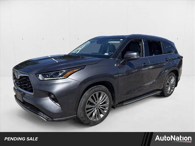 2022 Toyota Highlander Hybrid Platinum — SUV — 74,697 mi — Austin, TX