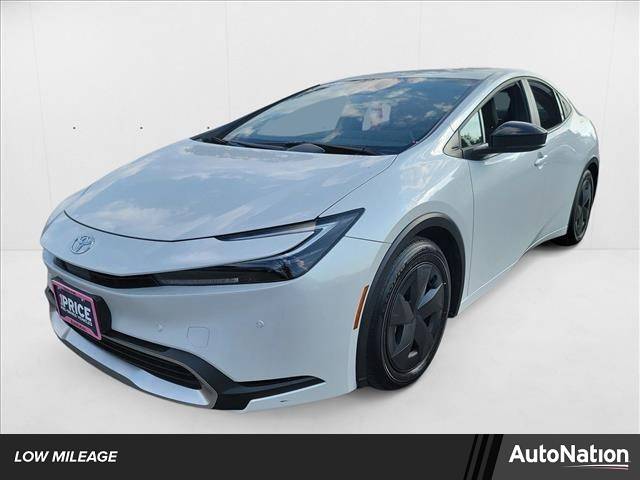 2025 Toyota Prius Plug-In Hybrid SE — Hatchback — 2,911 mi — Austin, TX