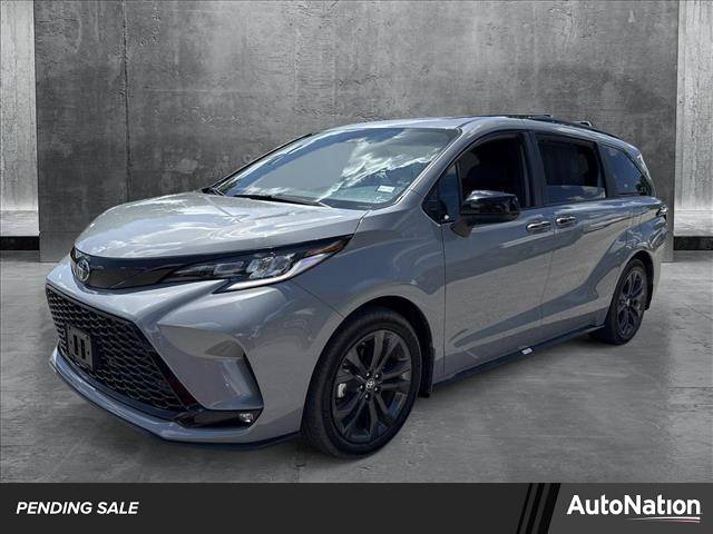 2025 Toyota Sienna XSE — Minivan — 1,772 mi — Austin, TX