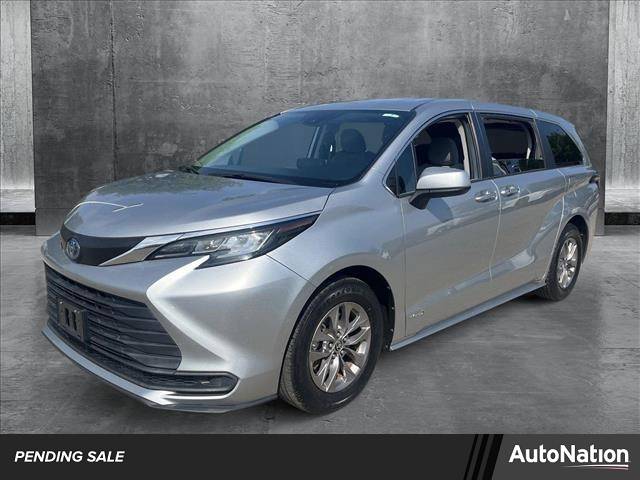 2021 Toyota Sienna LE — Minivan — 73,901 mi — Austin, TX