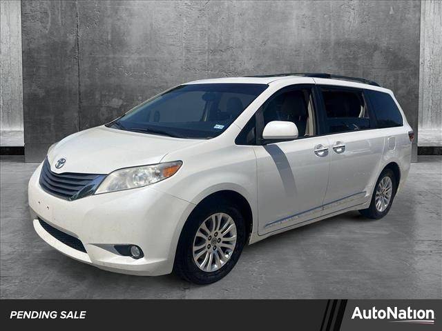 2017 Toyota Sienna XLE Premium — Minivan — 146,296 mi — Austin, TX