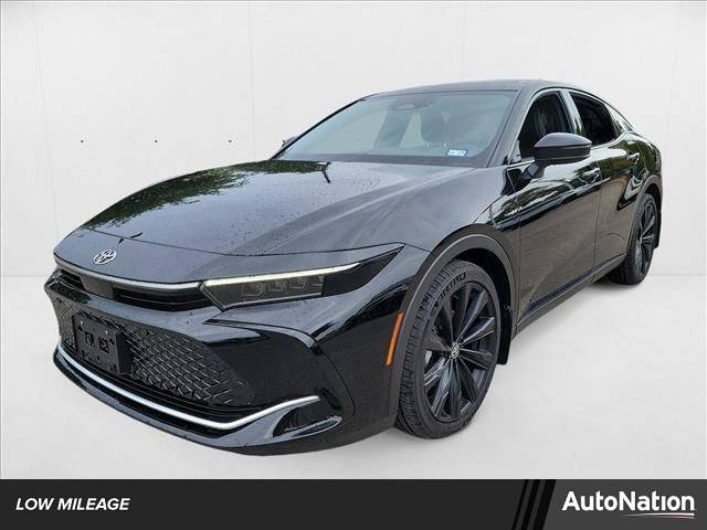 2025 Toyota Crown Nightshade — Sedan — 4,428 mi — Austin, TX