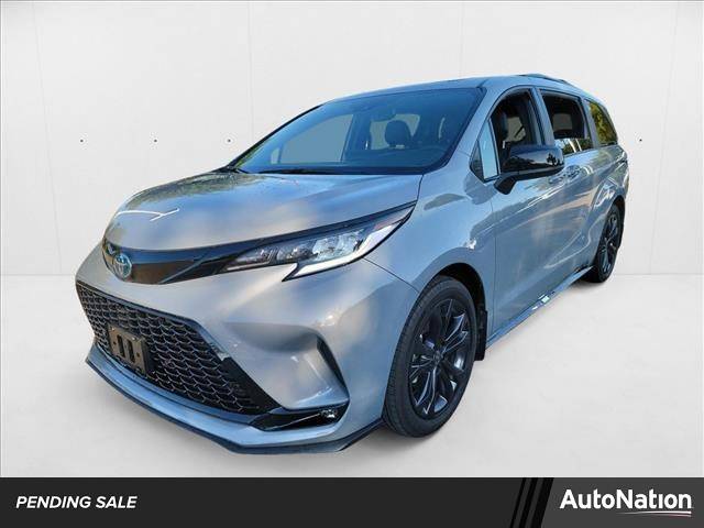 2025 Toyota Sienna XSE — Minivan — 3,335 mi — Austin, TX