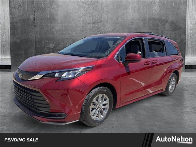 2022 Toyota Sienna LE — Minivan — 73,037 mi — Austin, TX