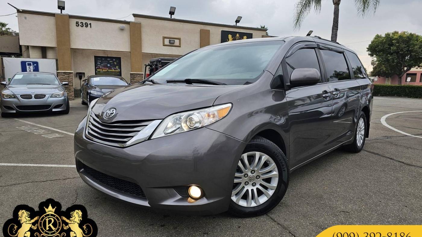 2015 Toyota Sienna XLE — Minivan — 157,251 mi — Montclair, CA