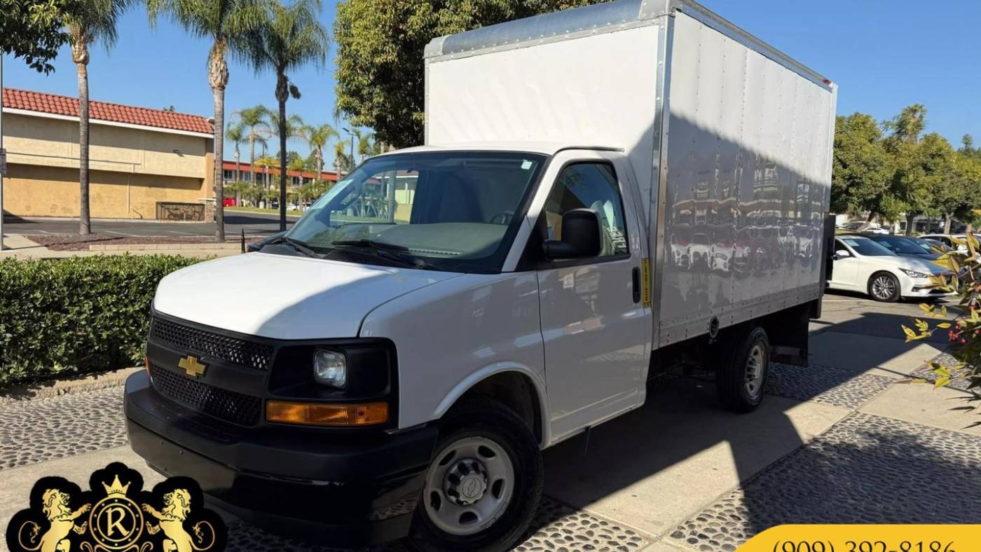 2017 Chevrolet Express Commercial Cutaway 3500 — Chassis Cab Truck — 132,676 mi — Montclair, CA