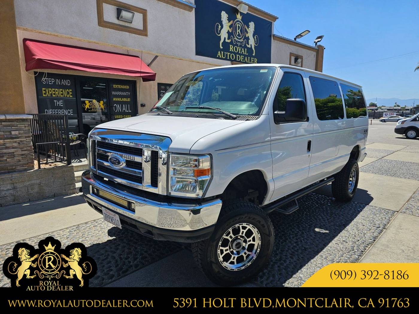 2014 Ford Econoline Wagon E-350 Super Duty XLT — Passenger Van — 67,411 mi — Montclair, CA