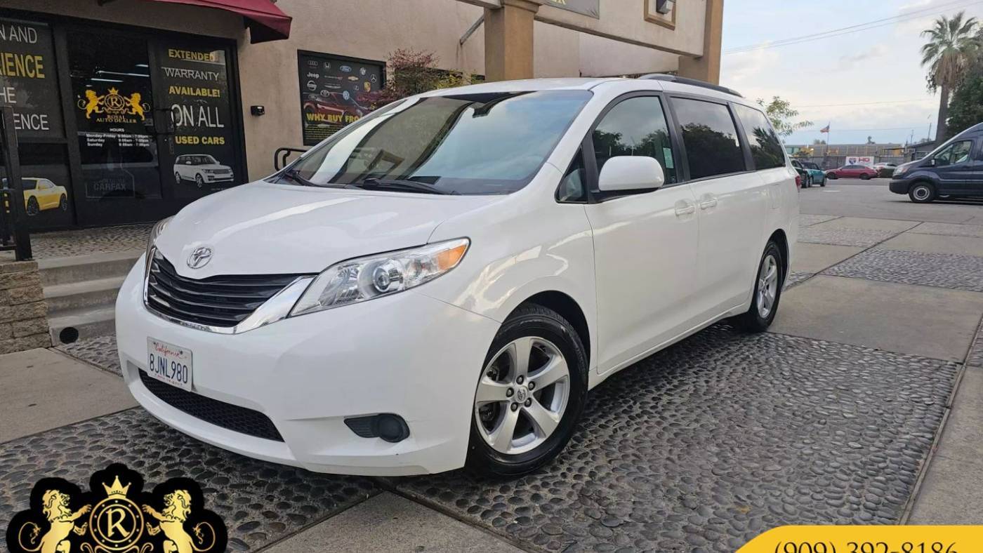 2014 Toyota Sienna LE — Minivan — 92,803 mi — Montclair, CA