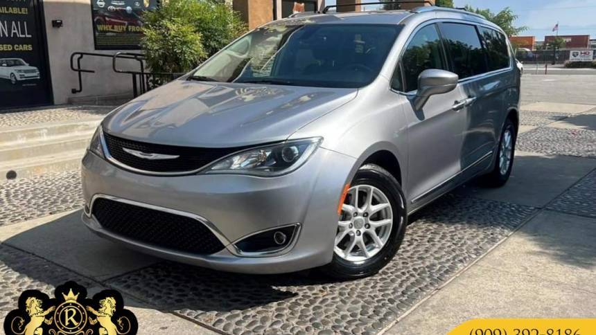 2020 Chrysler Pacifica Touring L — Minivan — 102,487 mi — Montclair, CA