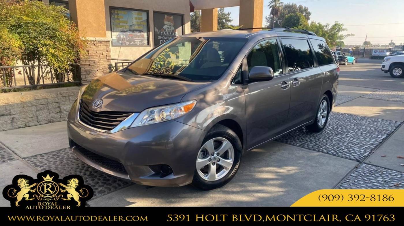2013 Toyota Sienna LE — Minivan — 153,228 mi — Montclair, CA